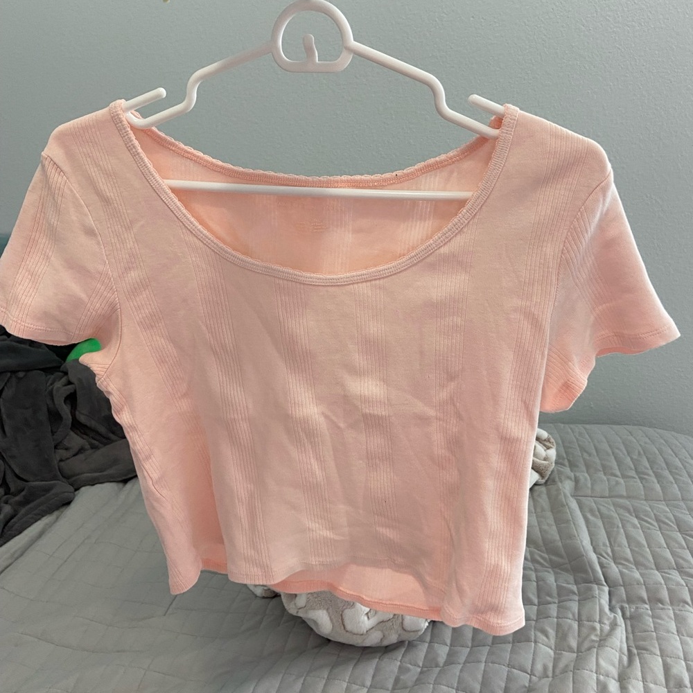 American Eagle crop top